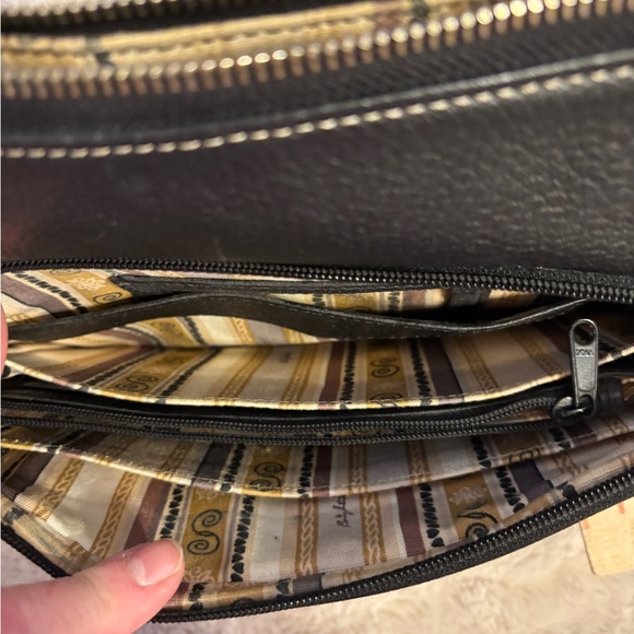 Brighton Leather Shoulder Bag Brown & Black Croc Embossed Heart Buckle - Picture 10 of 11